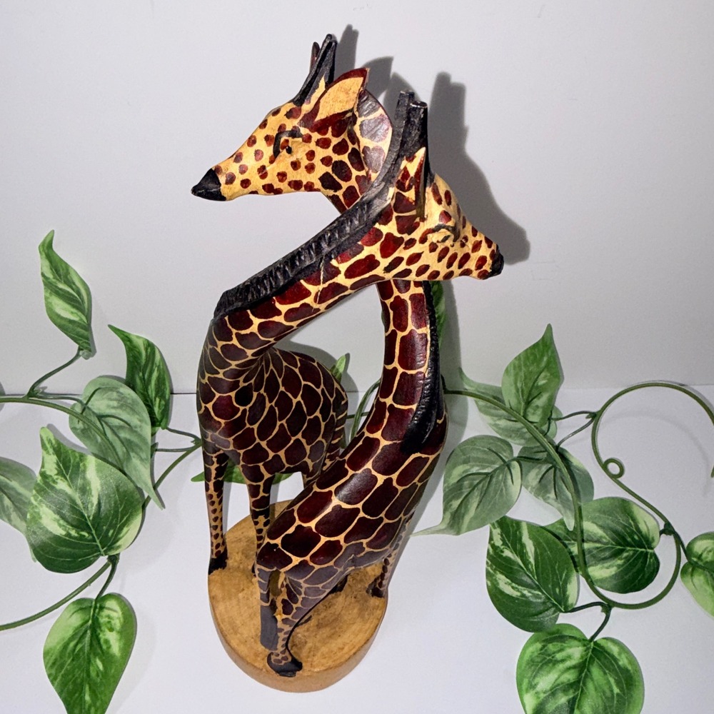 Hand Carved Wooden Giraffe Sculpture Intertwined Necks Hand Painted 12.5" - Picture 16 of 16